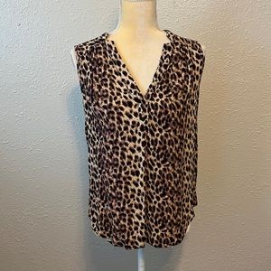 CLOSET CLOSING MONDAY 9/30. 41 Hawthorn Leopard Print Sleeveless Blouse Size L